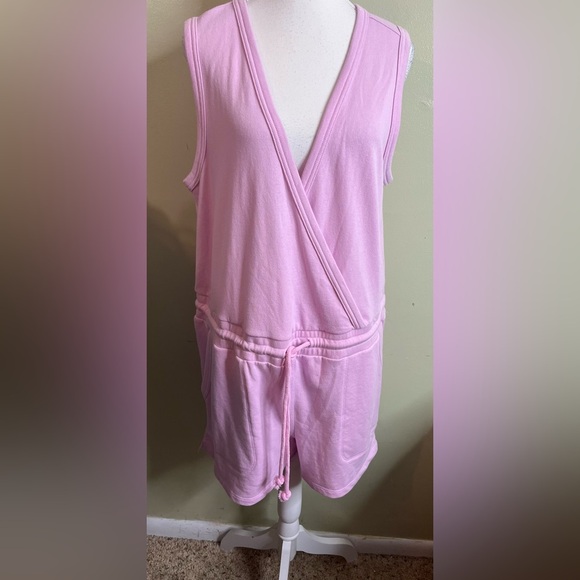 Universal Thread Target Pink Knit Romper V Neck Drawstring Waist, size XL, NWOT - Picture 4 of 16